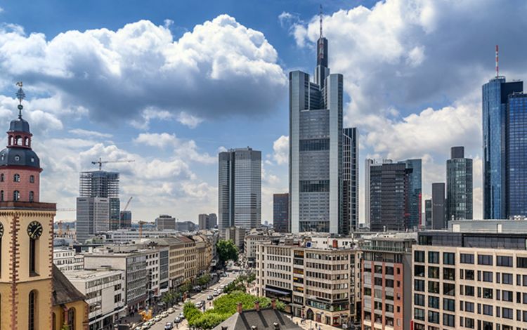 Blick auf das Bankenviertel in Frankfurt